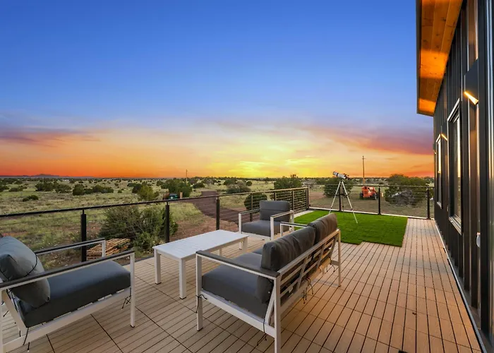 Luxe Desert Retreat - Near Grand Canyon South Rim