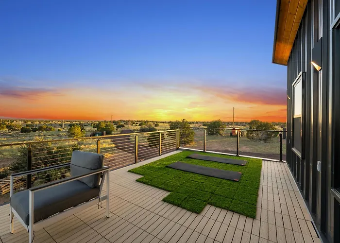 Luxe Desert Retreat - Near Grand Canyon South Rim Villa